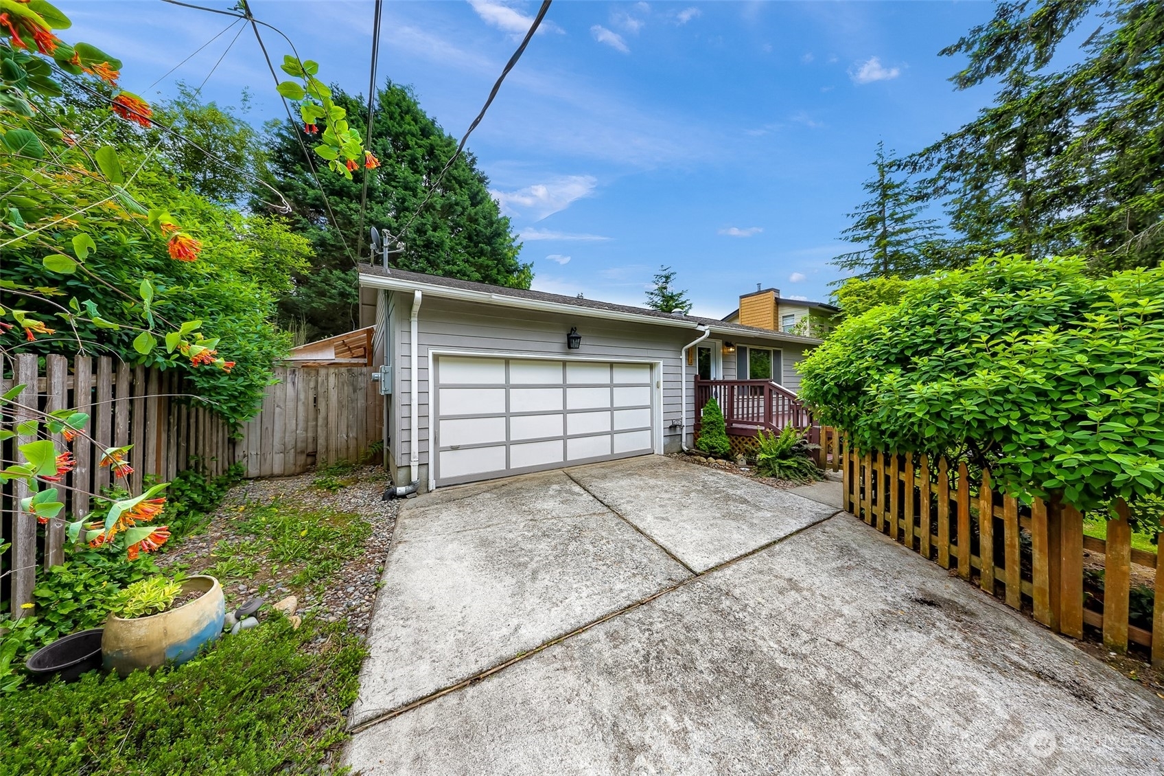 Property Photo:  438 Hilltop Drive  WA 98284 