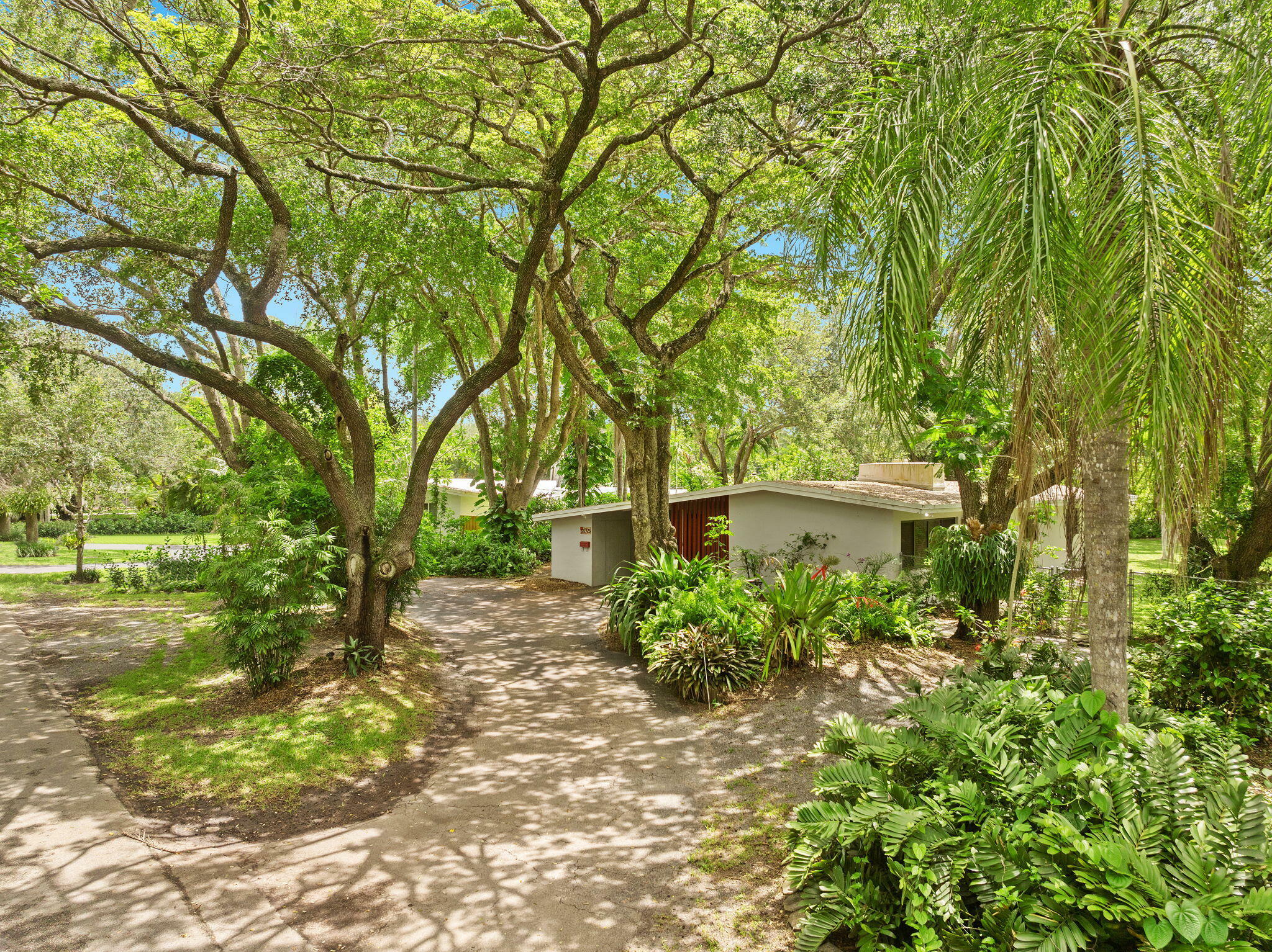 Property Photo:  12725 SW 80 Avenue  FL 33156 