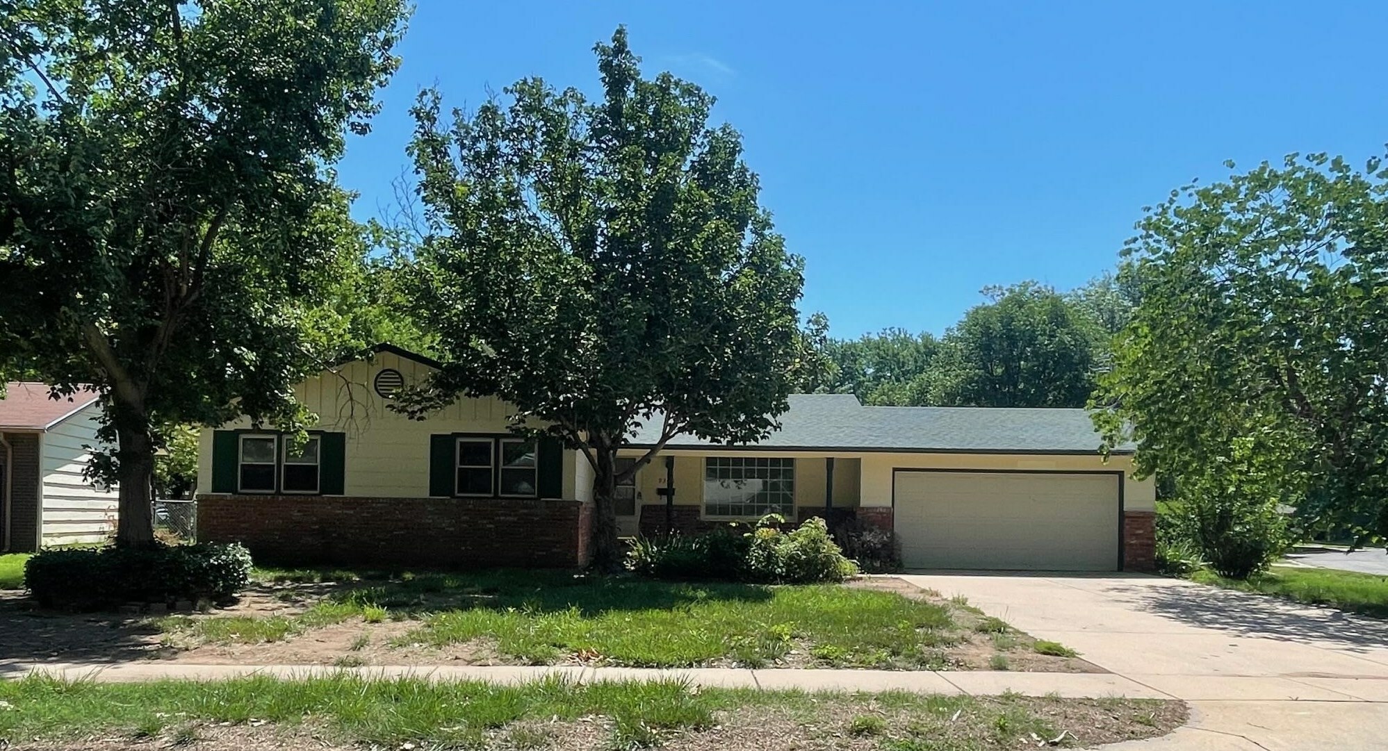 Property Photo:  9308 W Briarwood Ct  KS 67212 