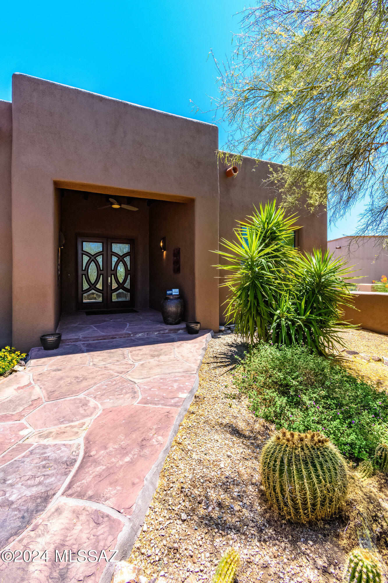 Property Photo:  13570 N Placita Montanas De Oro  AZ 85755 