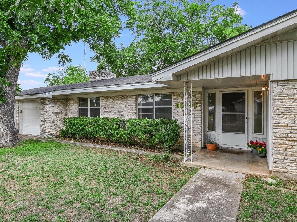 Property Photo:  11609 N Oaks Drive  TX 78753 