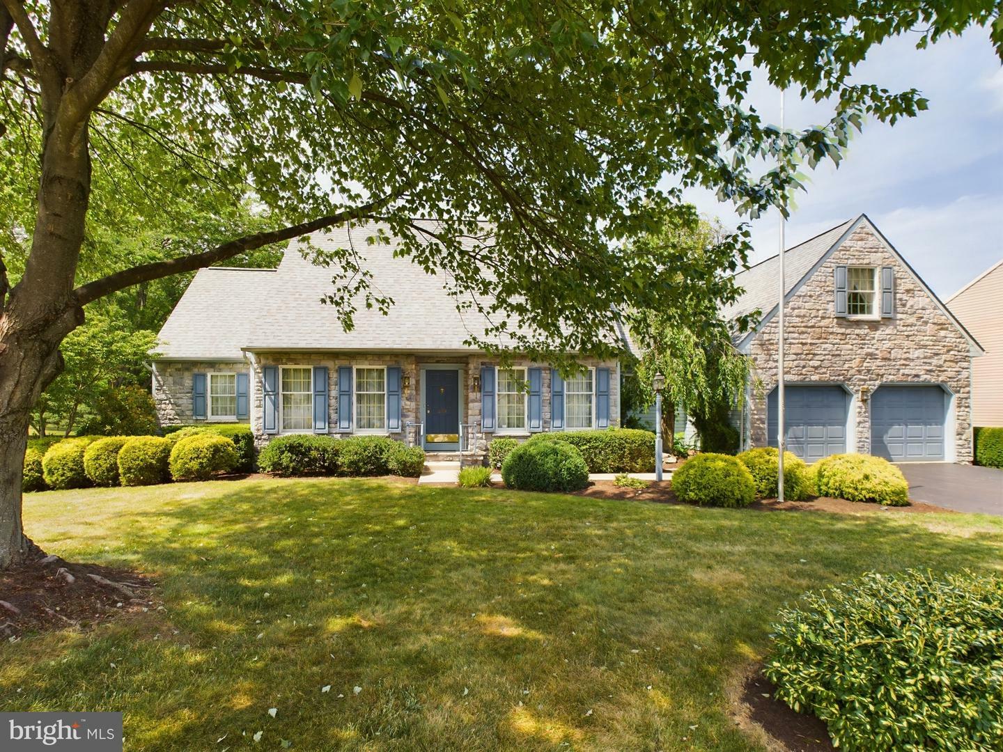 Property Photo:  409 Rhoda Drive  PA 17601 