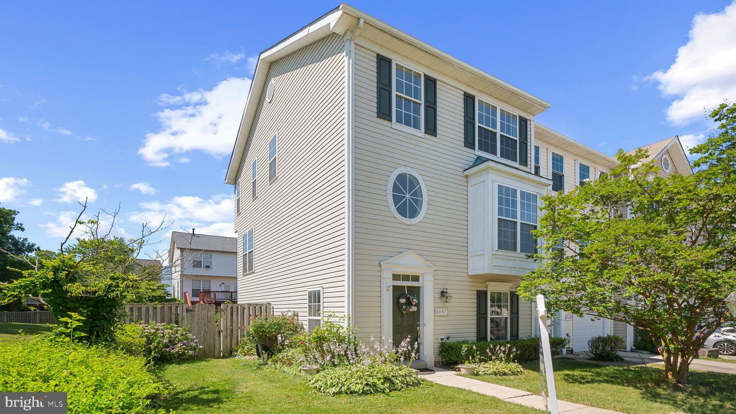 Property Photo: 6337 Saint Timothys Lane VA 20121