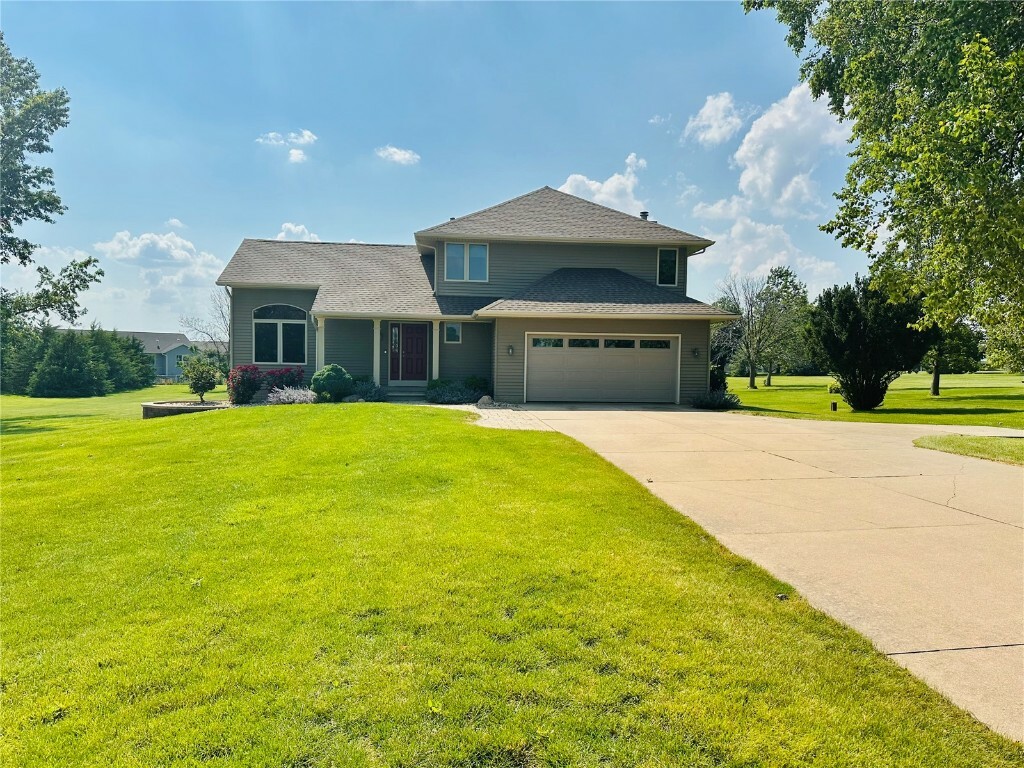 Property Photo:  3904 Shady Oak Drive  IA 52302 