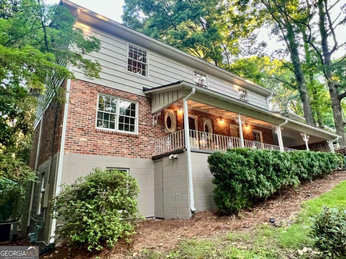 Property Photo:  210 Riverside Drive  GA 30606 