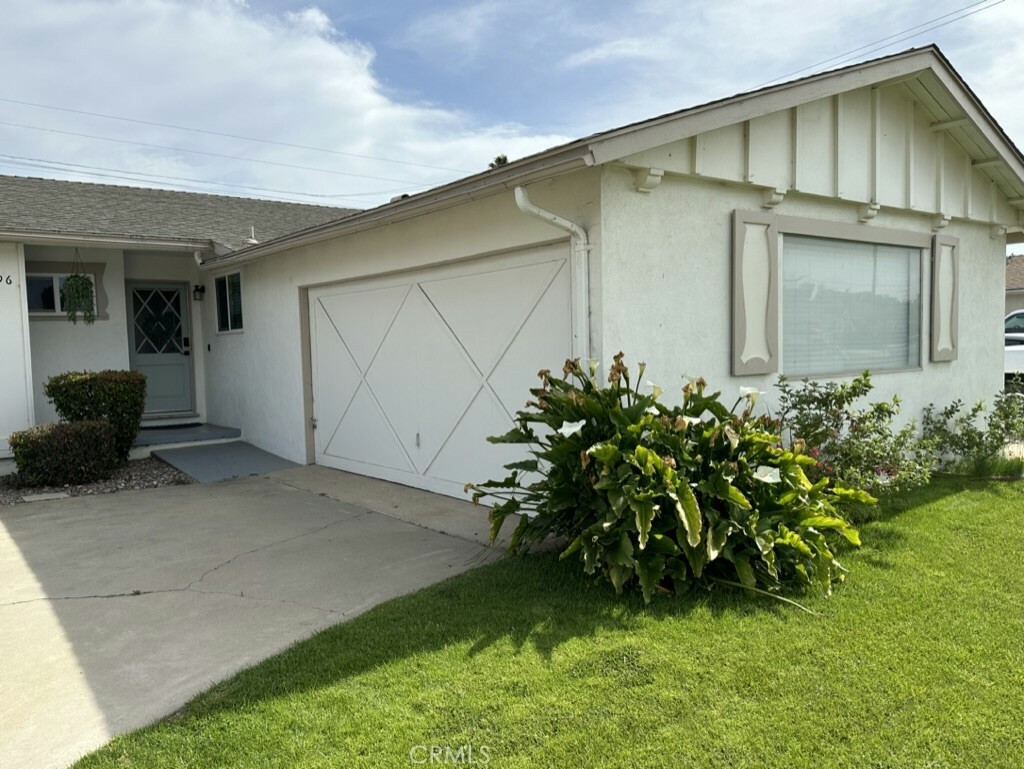 Property Photo:  496 Downing Lane  CA 93455 