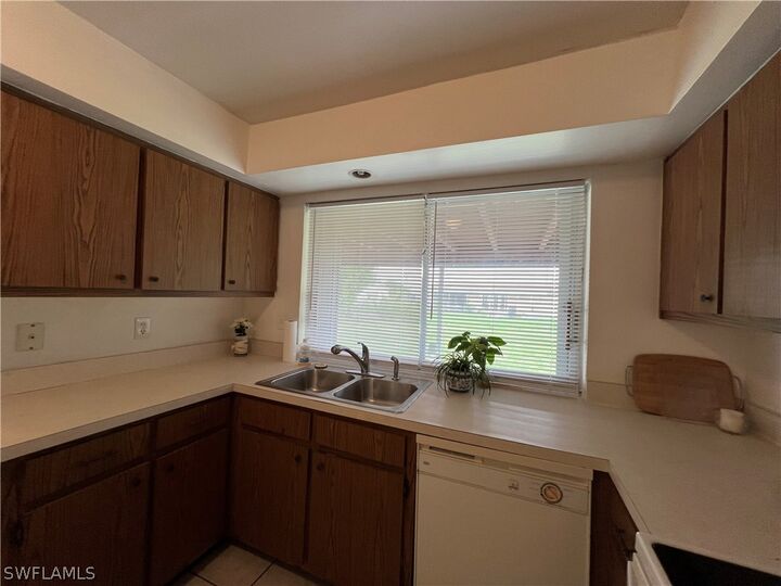 Property Photo:  326 SE 47th Street  FL 33904 