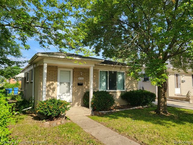 6103 Robindale Avenue  Dearborn Heights MI 48127 photo
