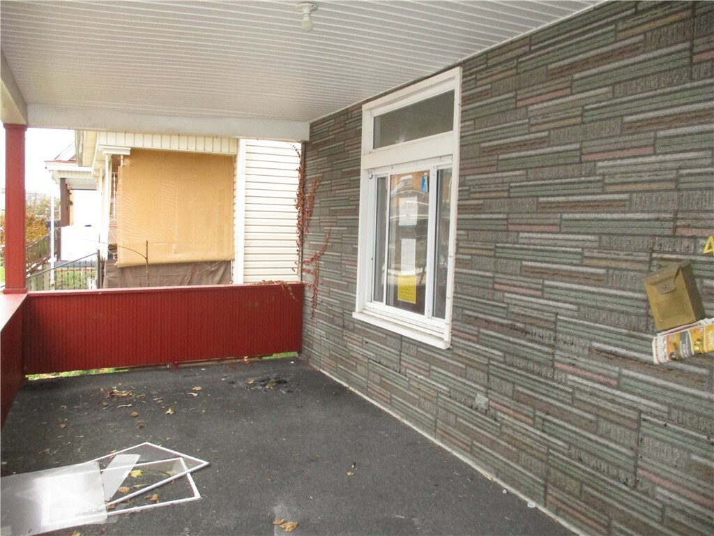 Property Photo:  415 Russellwood Ave  PA 15136 