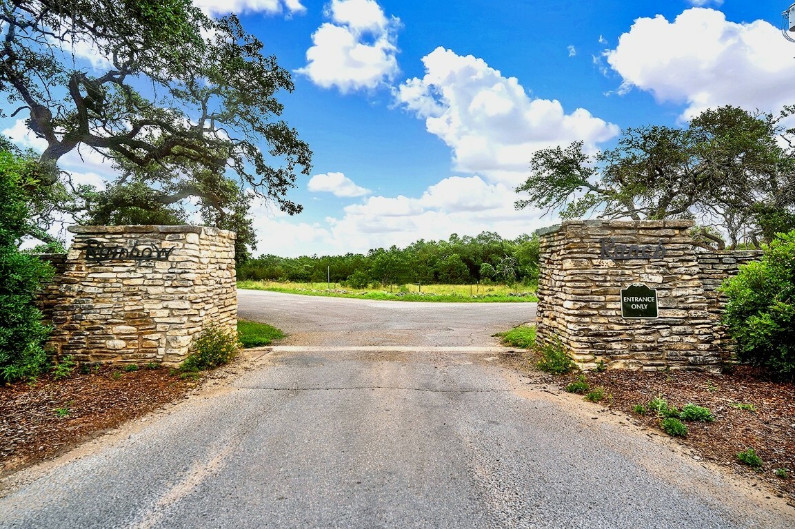 Property Photo:  1650 S Rainbow Ranch Road  TX 78676 