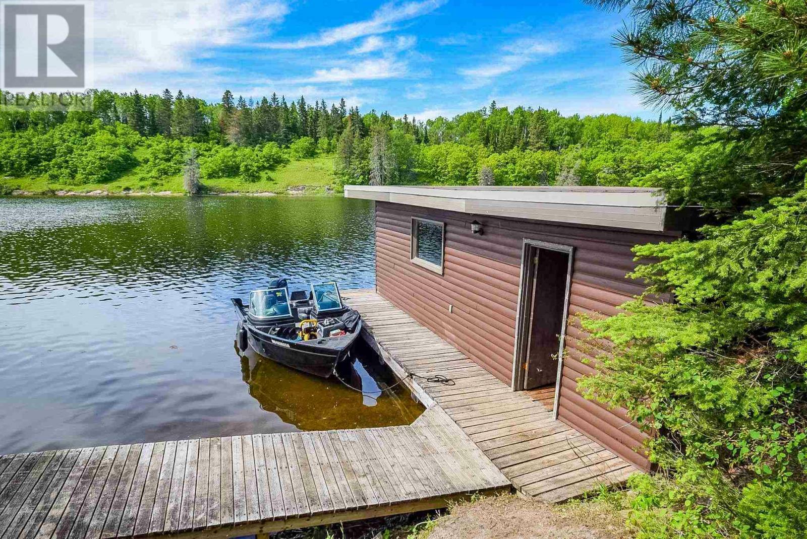 Photo de la propriété:  1 Km103 Rush Bay, Lake Of The Woods  ON P0X 1C0 