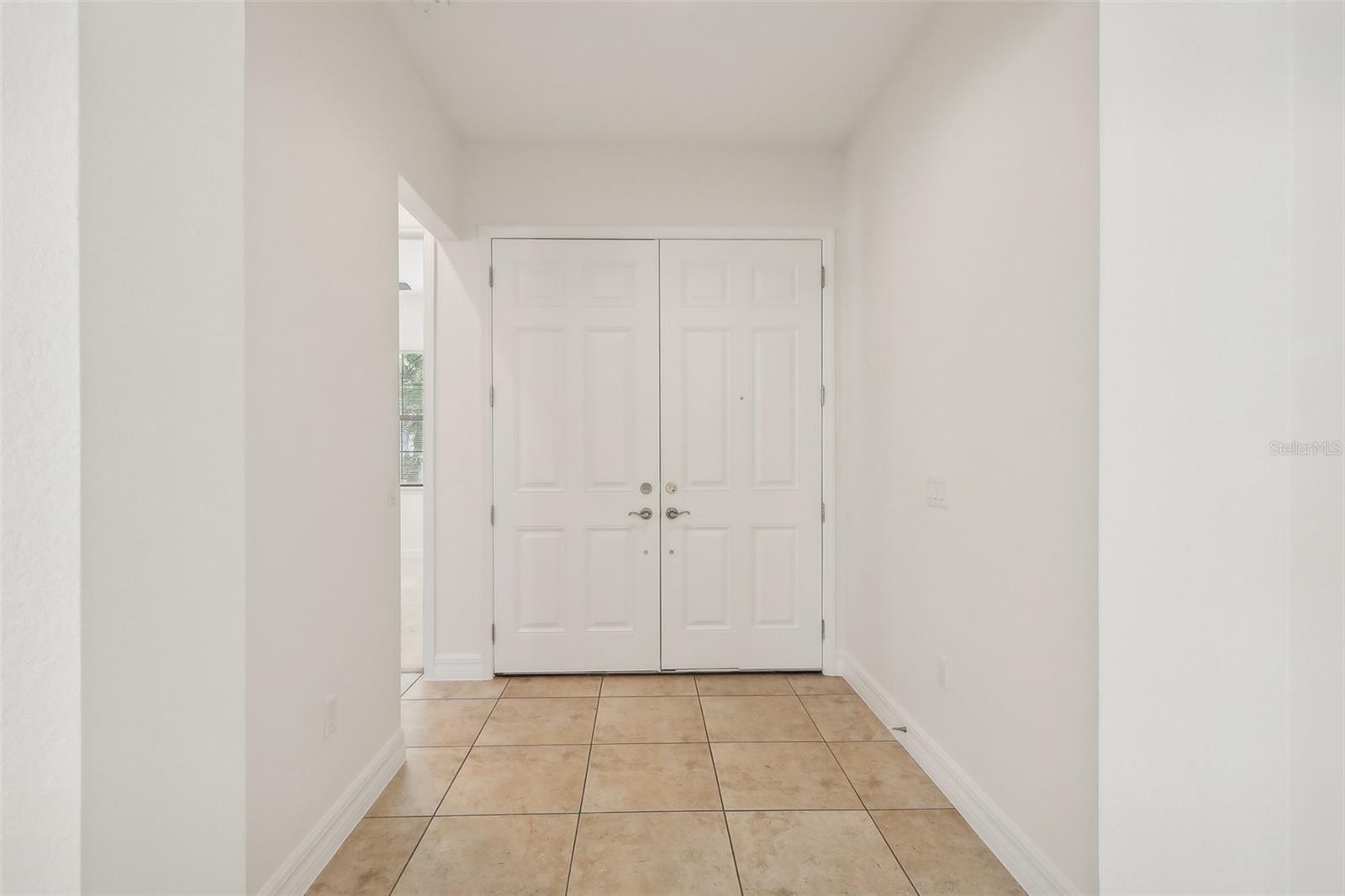 Property Photo: 8340 Prestbury Drive FL 32832