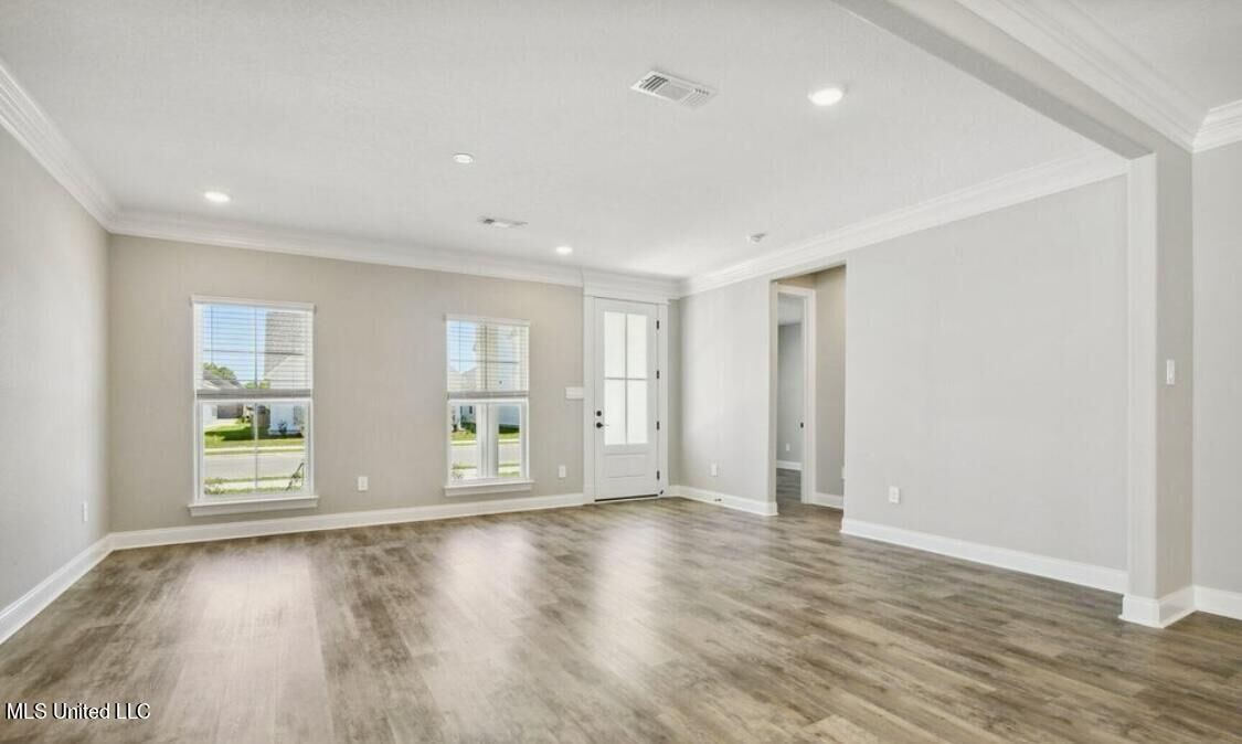 Property Photo:  304 Glenrose Avenue  MS 39564 