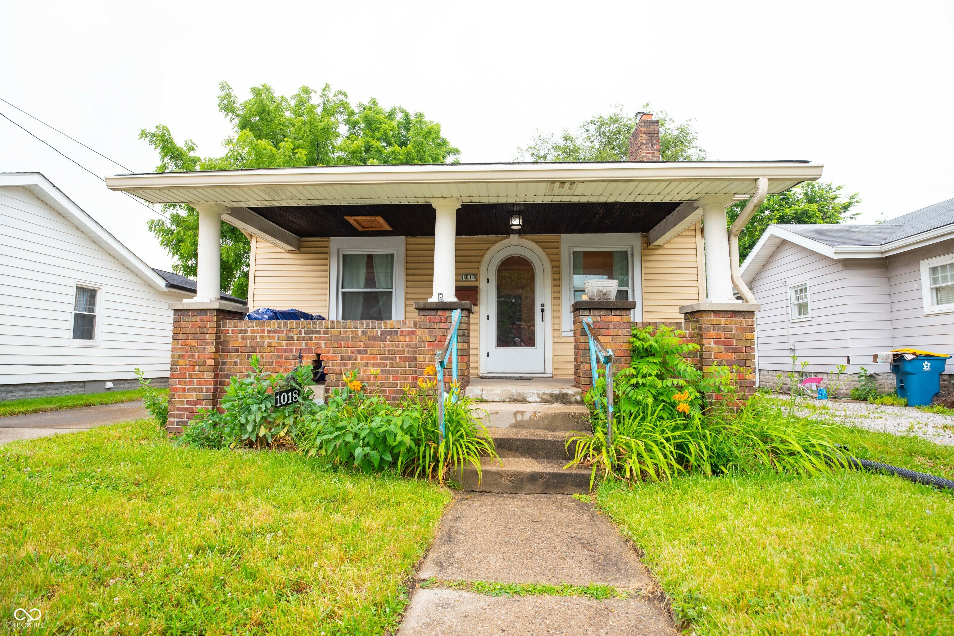 Property Photo:  1018 N Linwood Avenue  IN 46201 