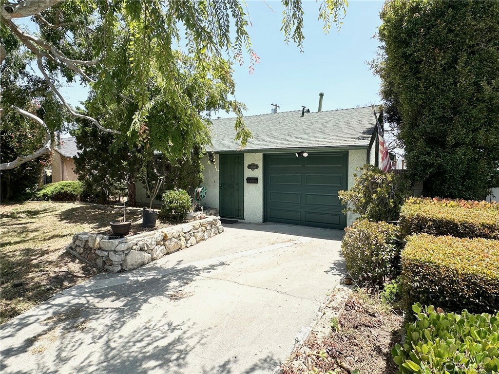 Property Photo:  14506 Cordary Avenue  CA 90250 