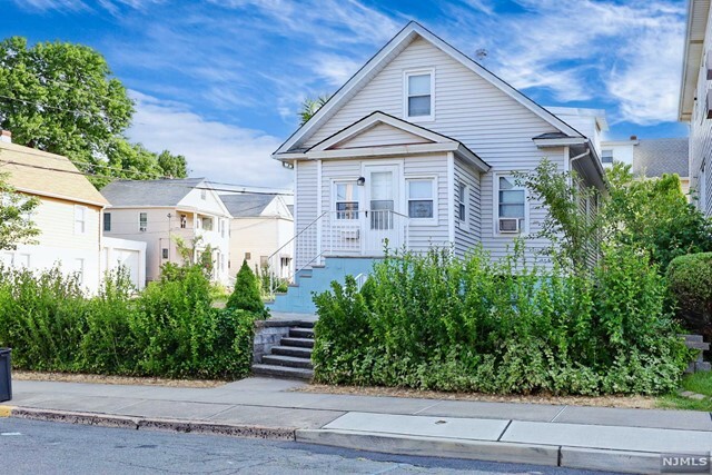 Property Photo:  19 Wadsworth Street  NJ 07057 