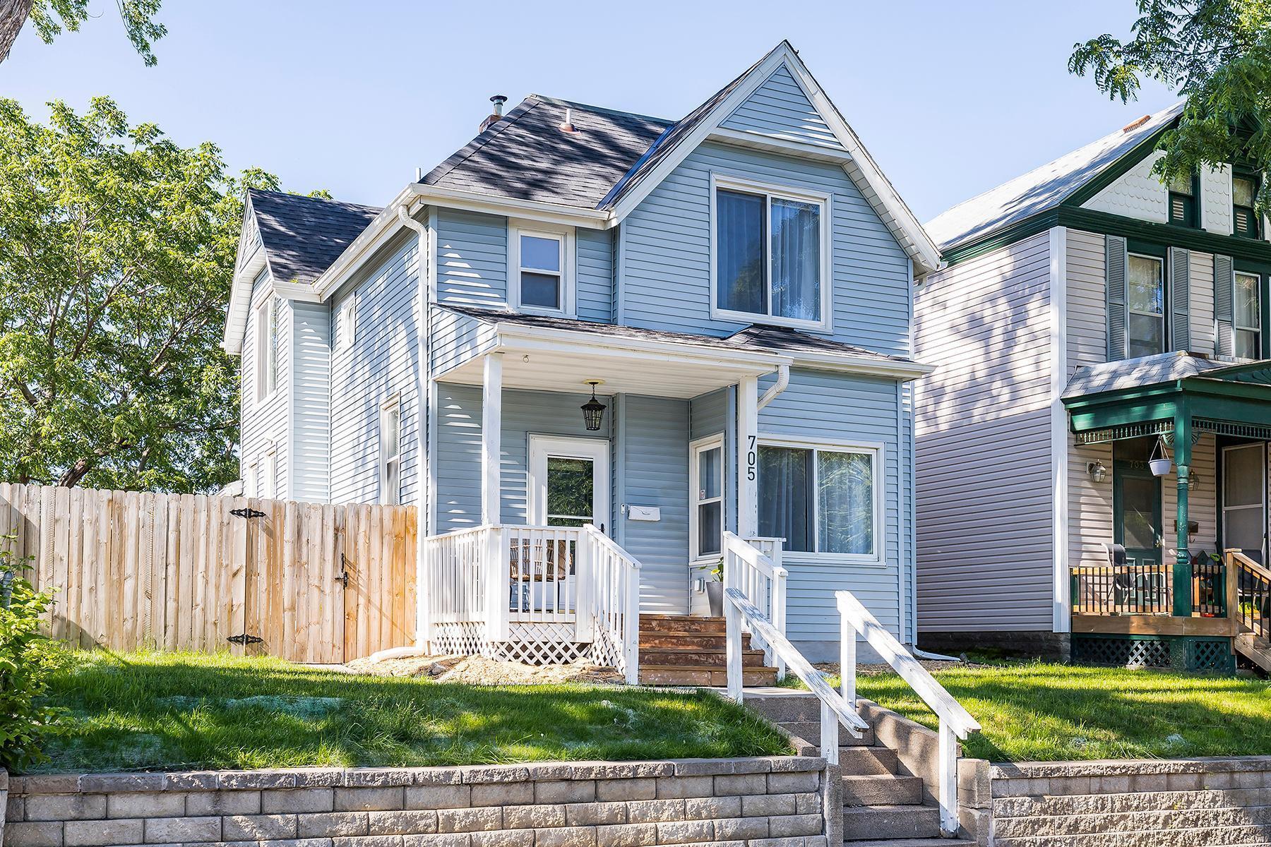 Property Photo:  705 Watson Avenue  MN 55102 