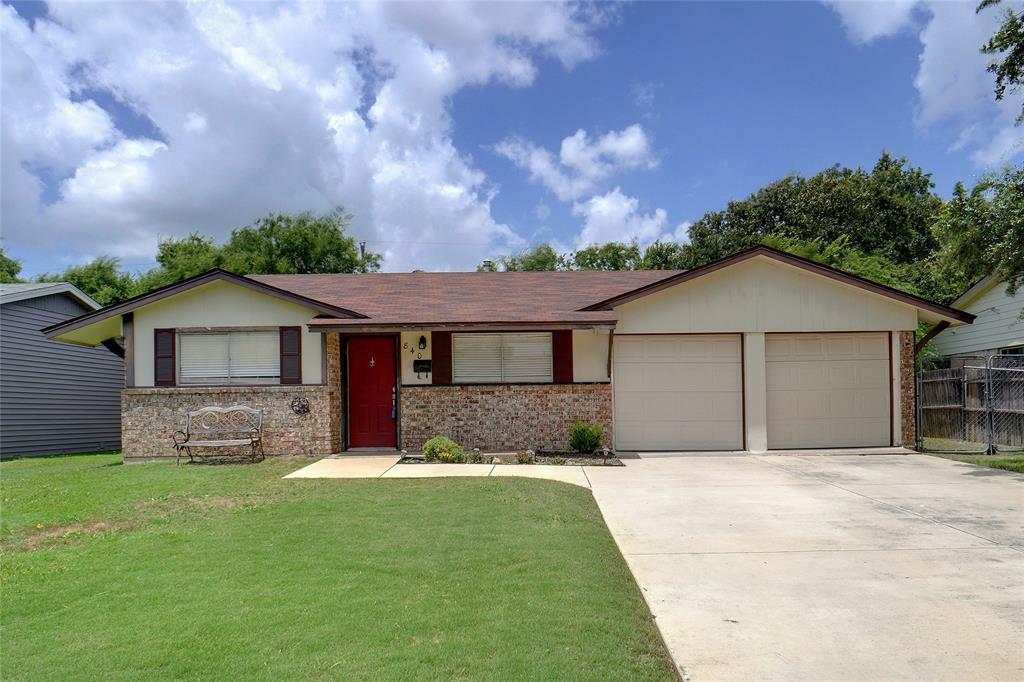 Property Photo:  840 Lovers Lane  TX 76051 