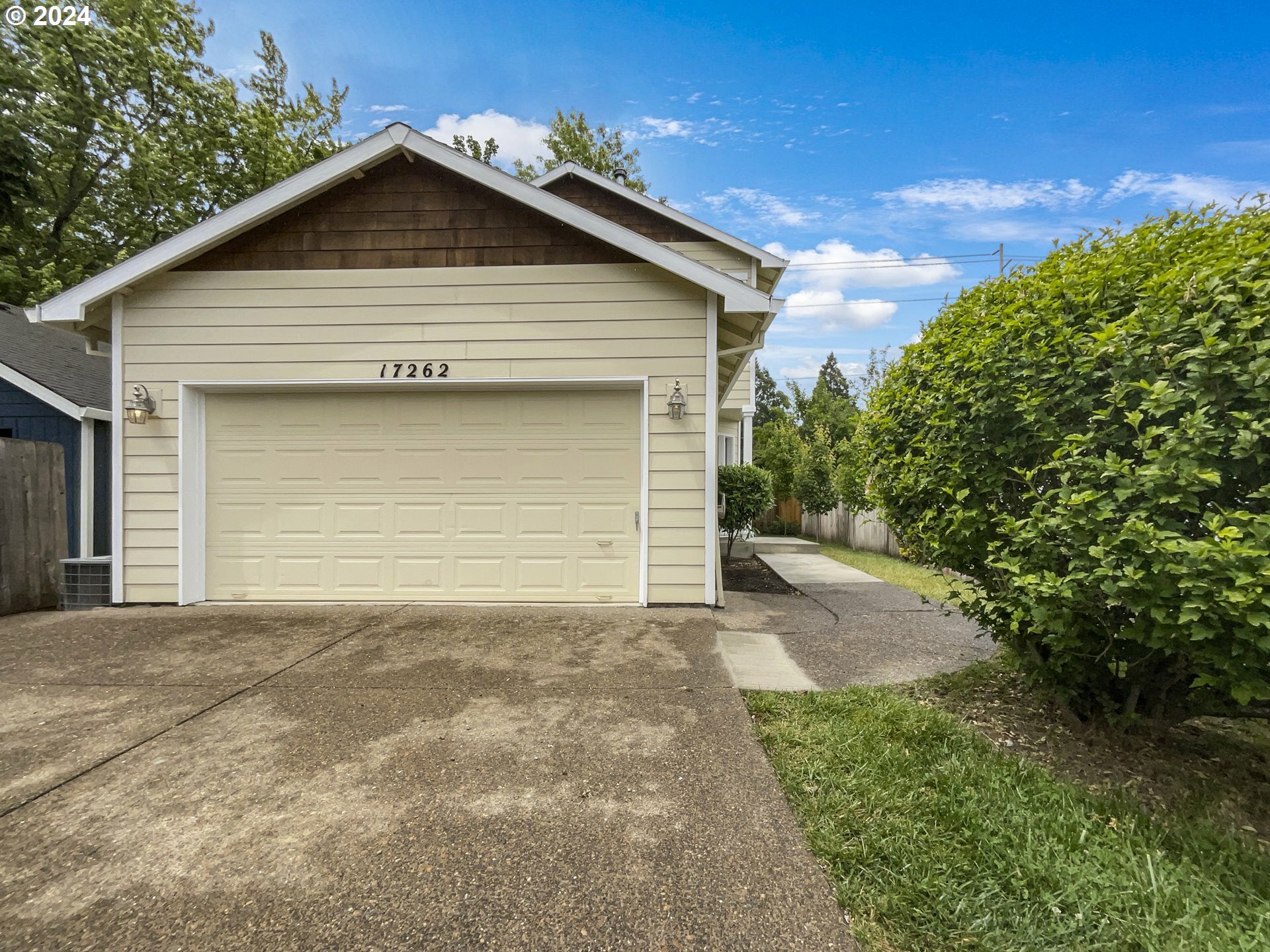 Property Photo: 17262 SW Starbuck Ln OR 97078