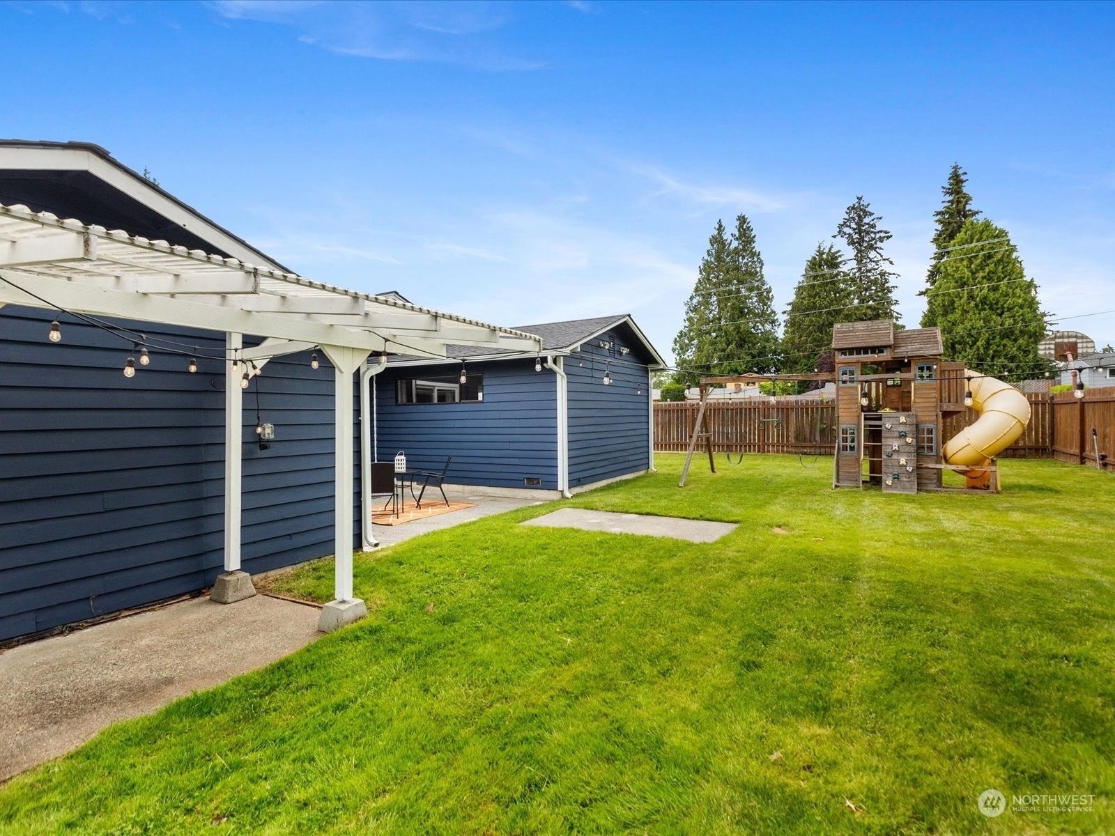 Property Photo:  19215 48th Avenue W  WA 98036 