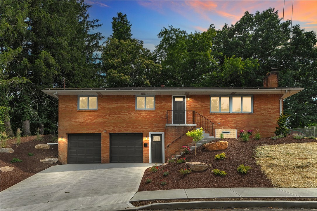 Property Photo:  538 7th St  PA 15085 