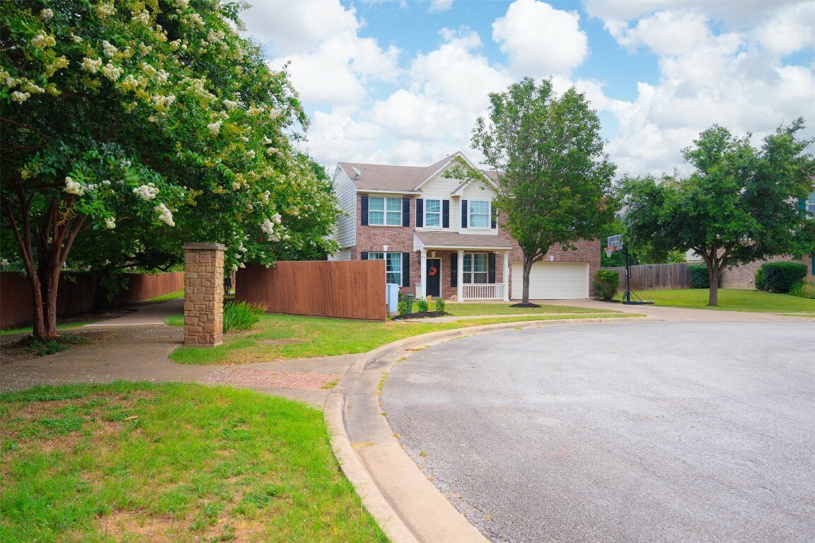 Property Photo:  184 Raintree Drive  TX 78640 