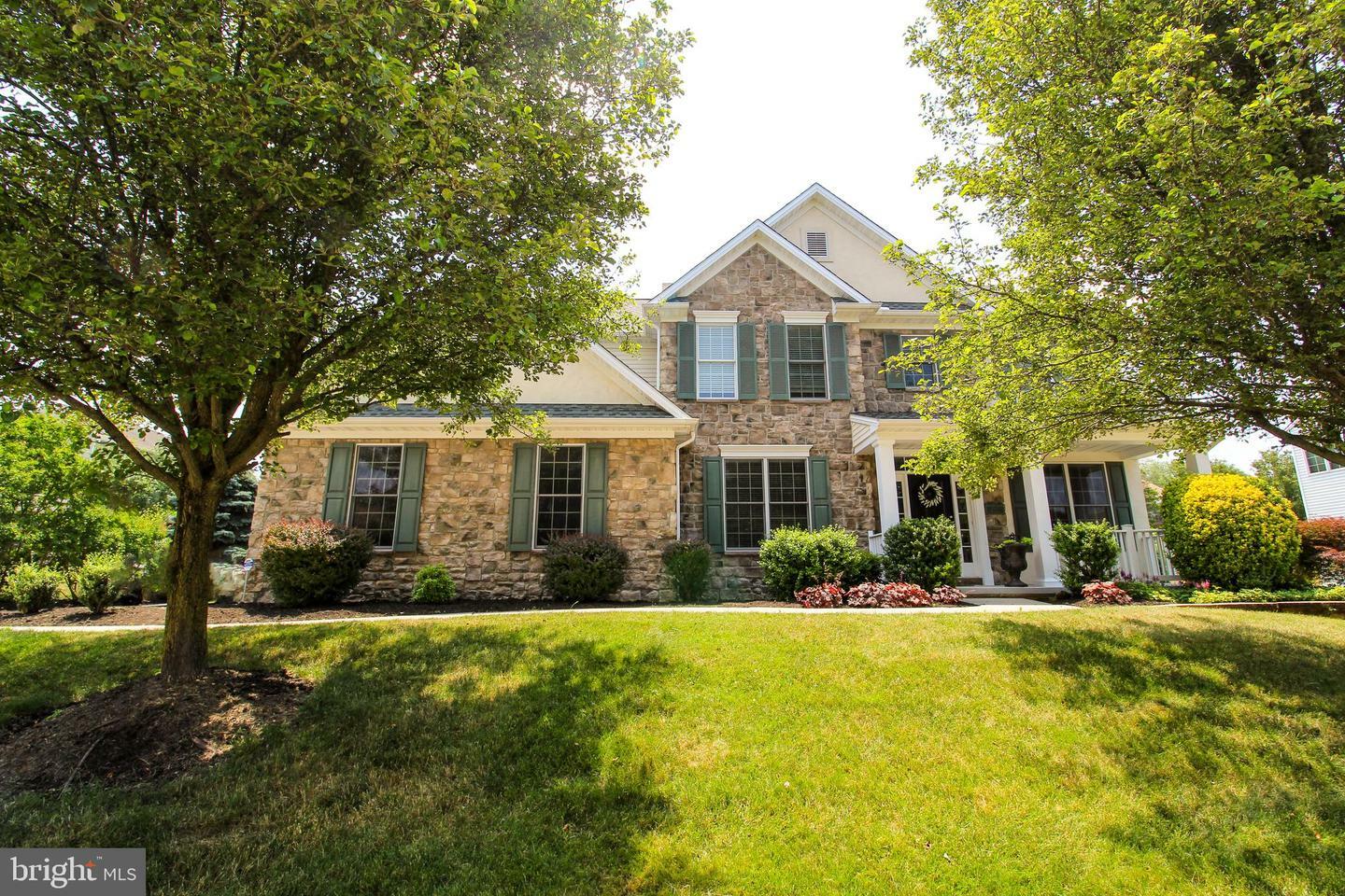 Property Photo:  2732 Woodspring Drive  PA 17402 