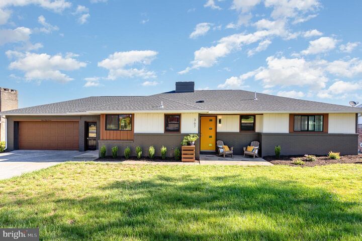 367 Randolph Drive  York PA 17403 photo