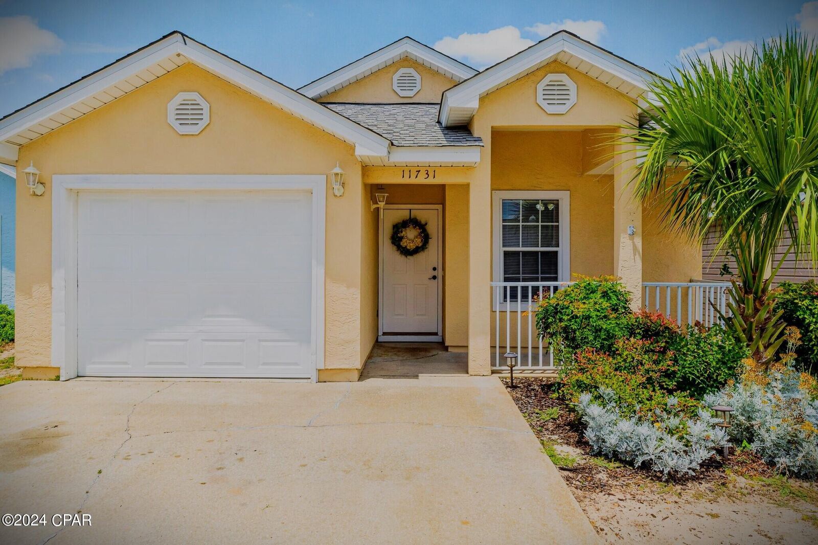 Property Photo:  11731 Sand Castle Lane  FL 32407 
