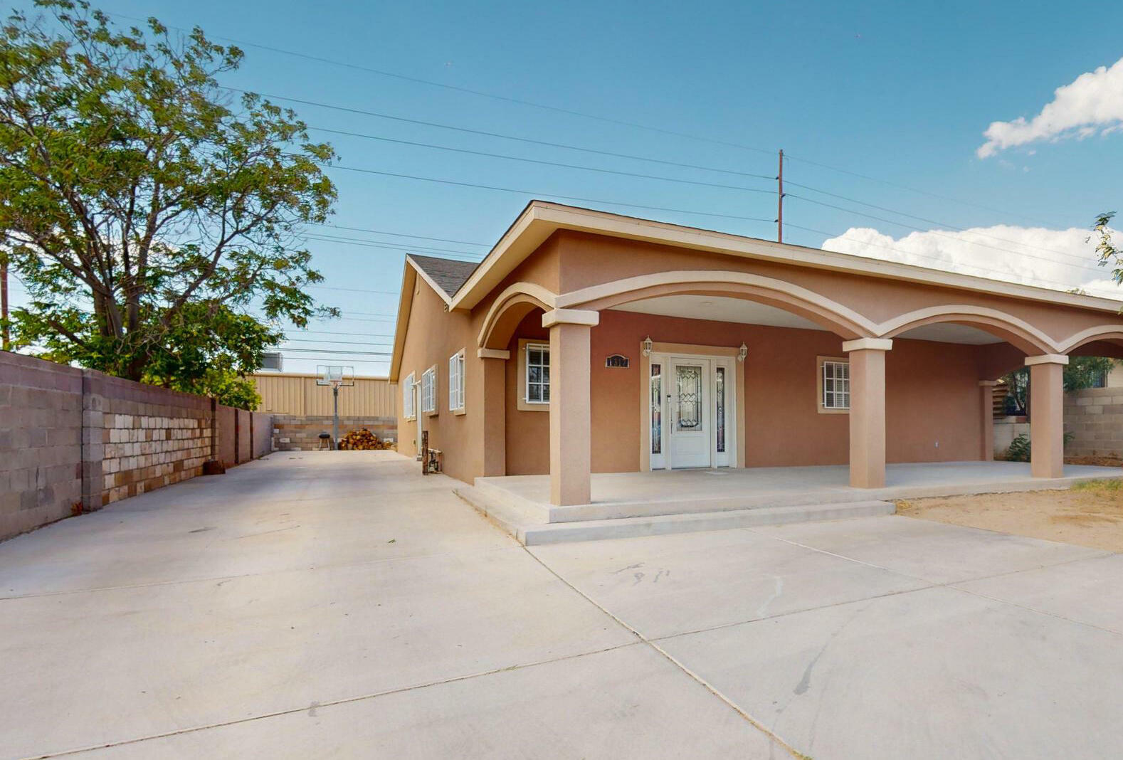 Property Photo:  1317 Gerald Avenue SE  NM 87106 