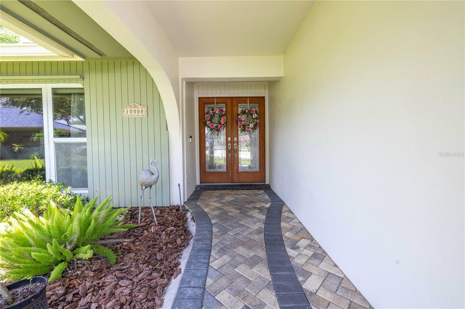 Property Photo:  10008 Linden Place Drive  FL 33776 