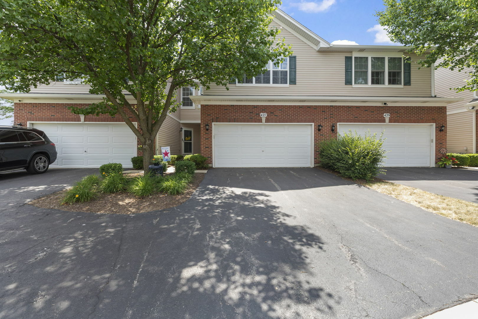 Property Photo: 427 Merlot Court 0 IL 60543