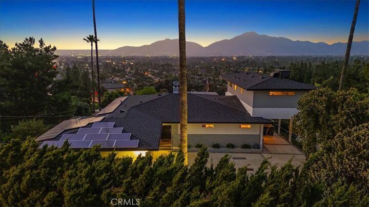 Property Photo: 15 Bow C Street CA 92373