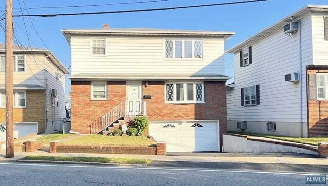 Property Photo:  170 Riverside Avenue  NJ 07071 