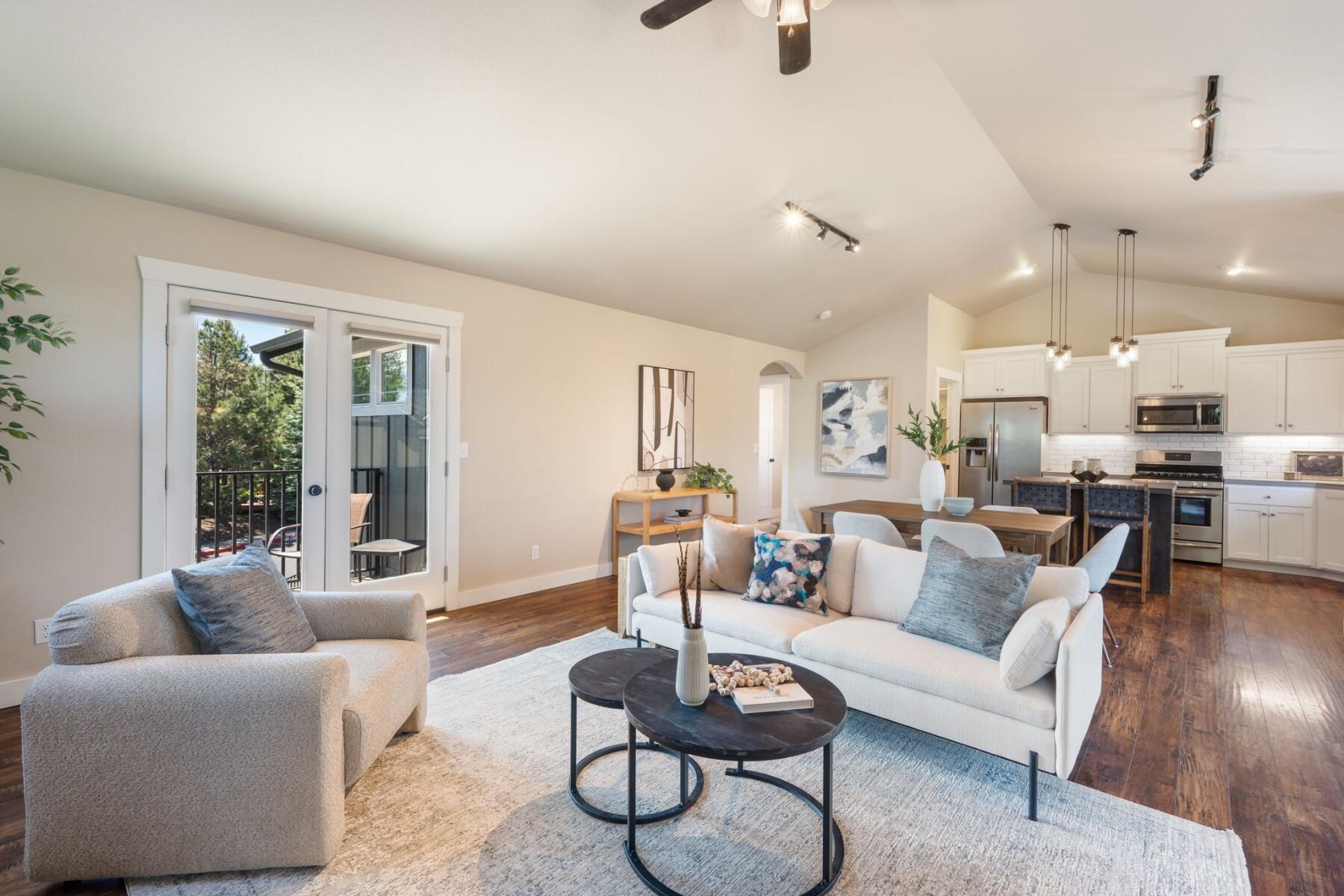 Property Photo: 20199 SW Merriewood Lane OR 97702