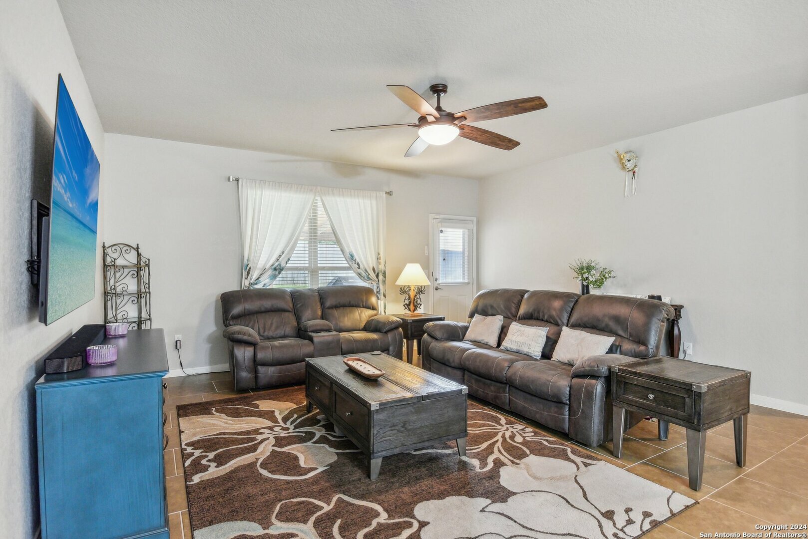 Property Photo:  5918 Bridle Bnd  TX 78218 