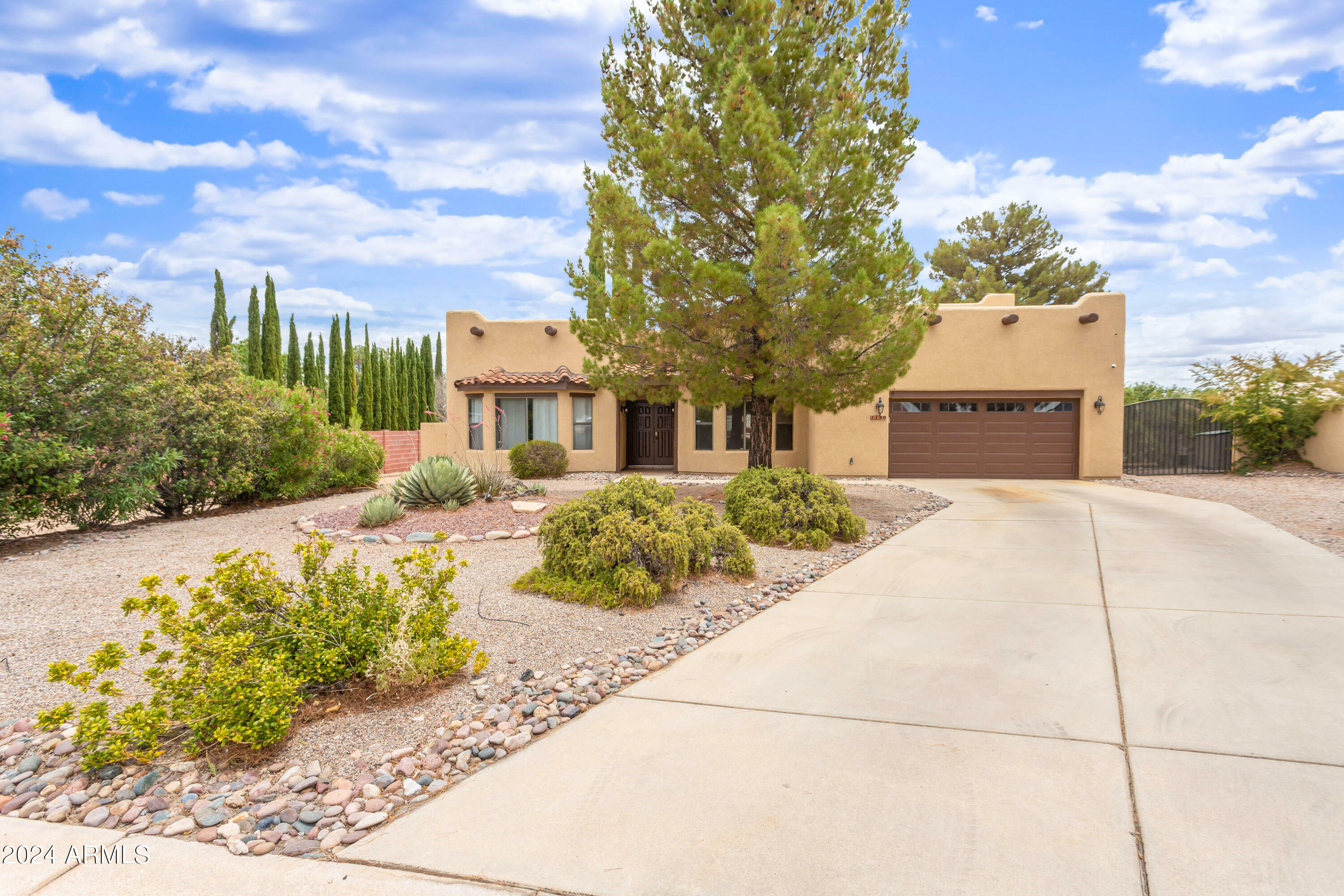 Property Photo:  1190 Exeter Drive  AZ 85635 