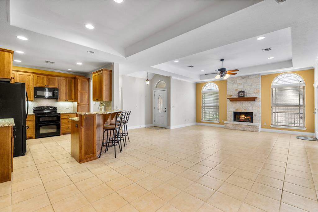 Property Photo:  449 Summit Circle  TX 78624 