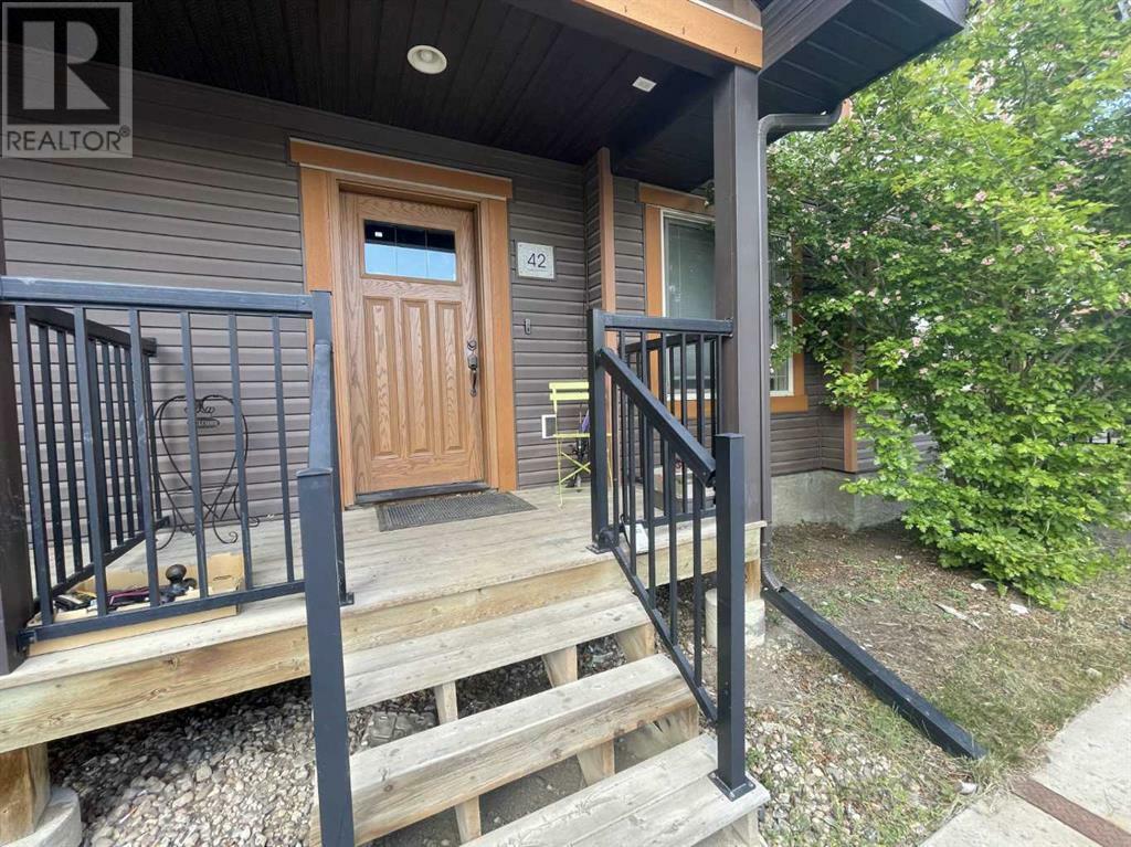 Property Photo:  4260 41 Street  SK S9V 2J2 