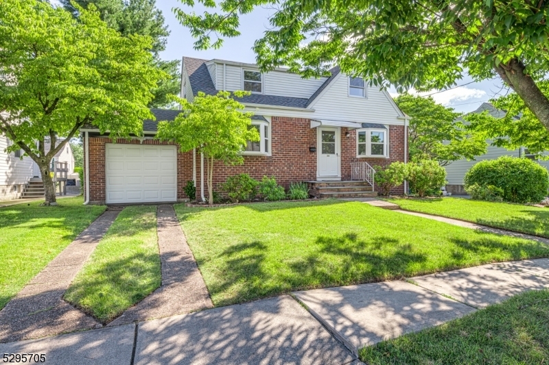 Property Photo: 36 South Dr NJ 07662