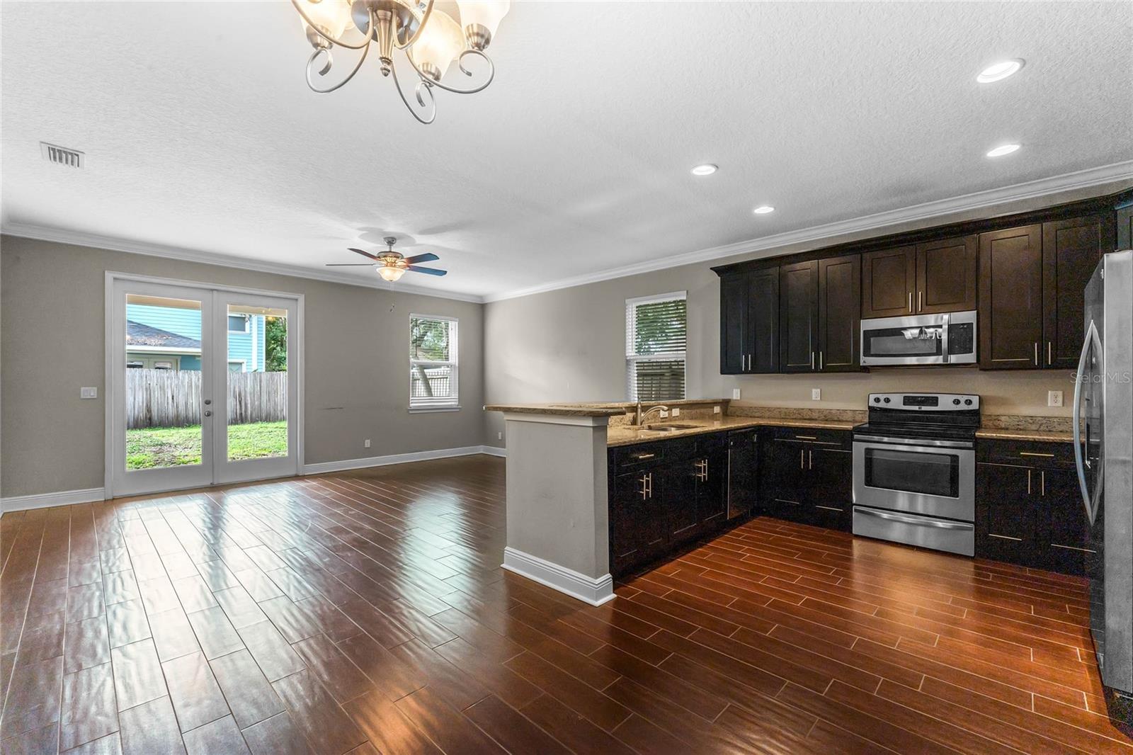 Property Photo: 2552 Mayer Street FL 32806