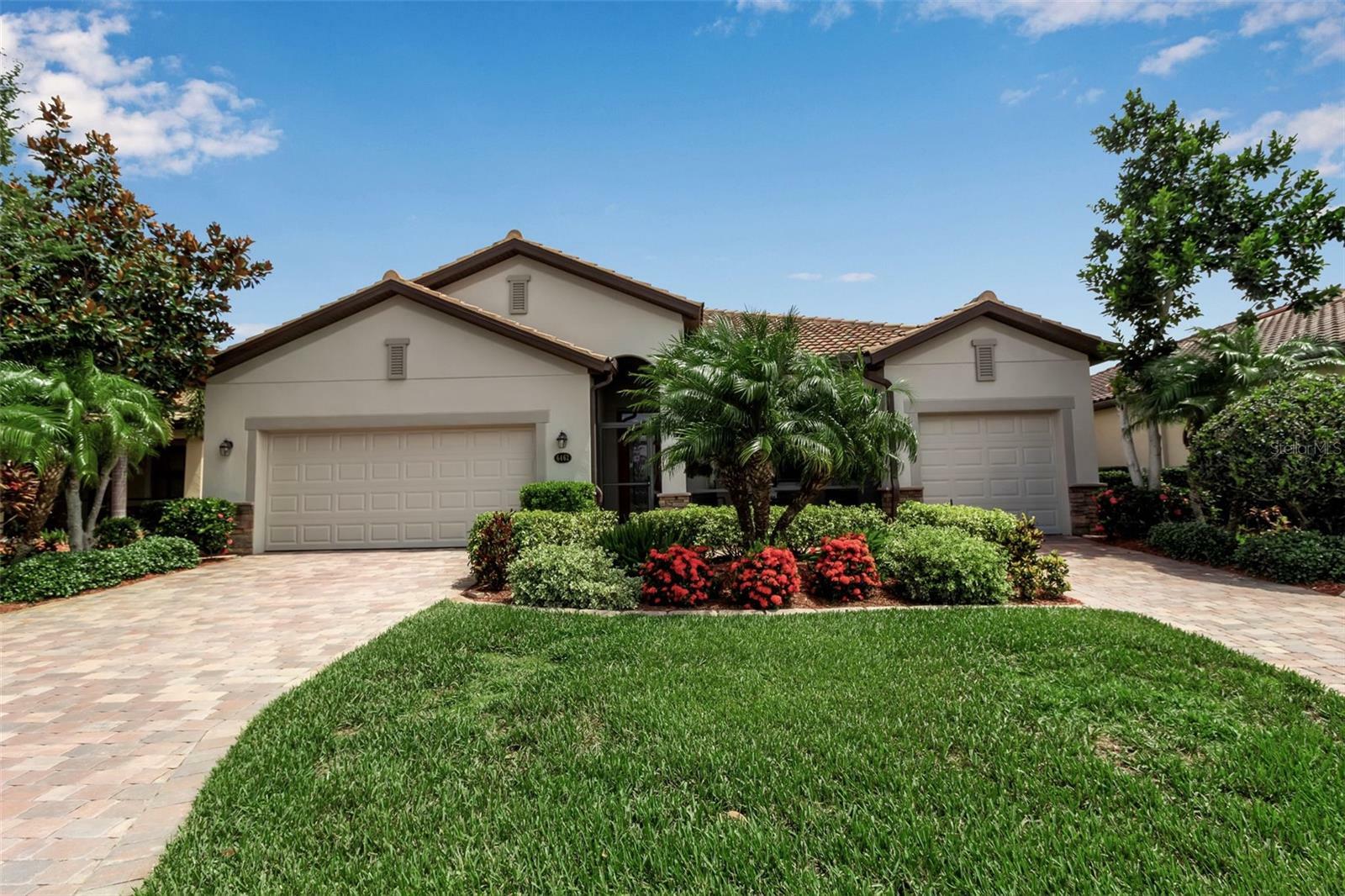 Property Photo:  6462 Willowshire Way  FL 34212 