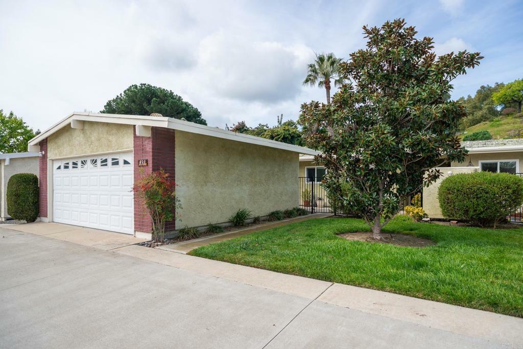 Property Photo:  831 Parsley Way  CA 92057 