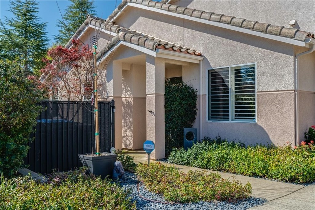 Property Photo:  1229 Manzanita Way  CA 93401 