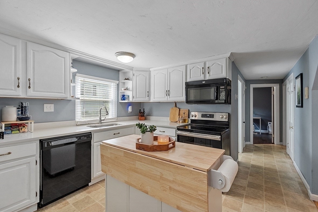 Property Photo:  339 Saint Joseph Ave  MA 01420 