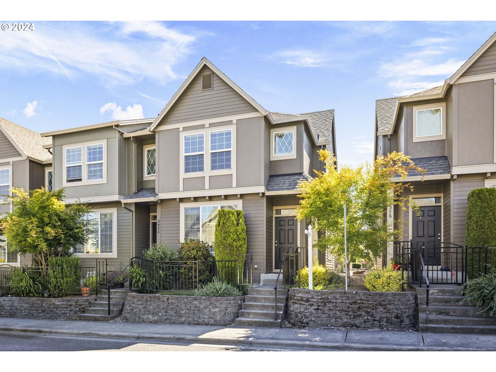 Property Photo: 2388 NW Roseburg Ter OR 97006