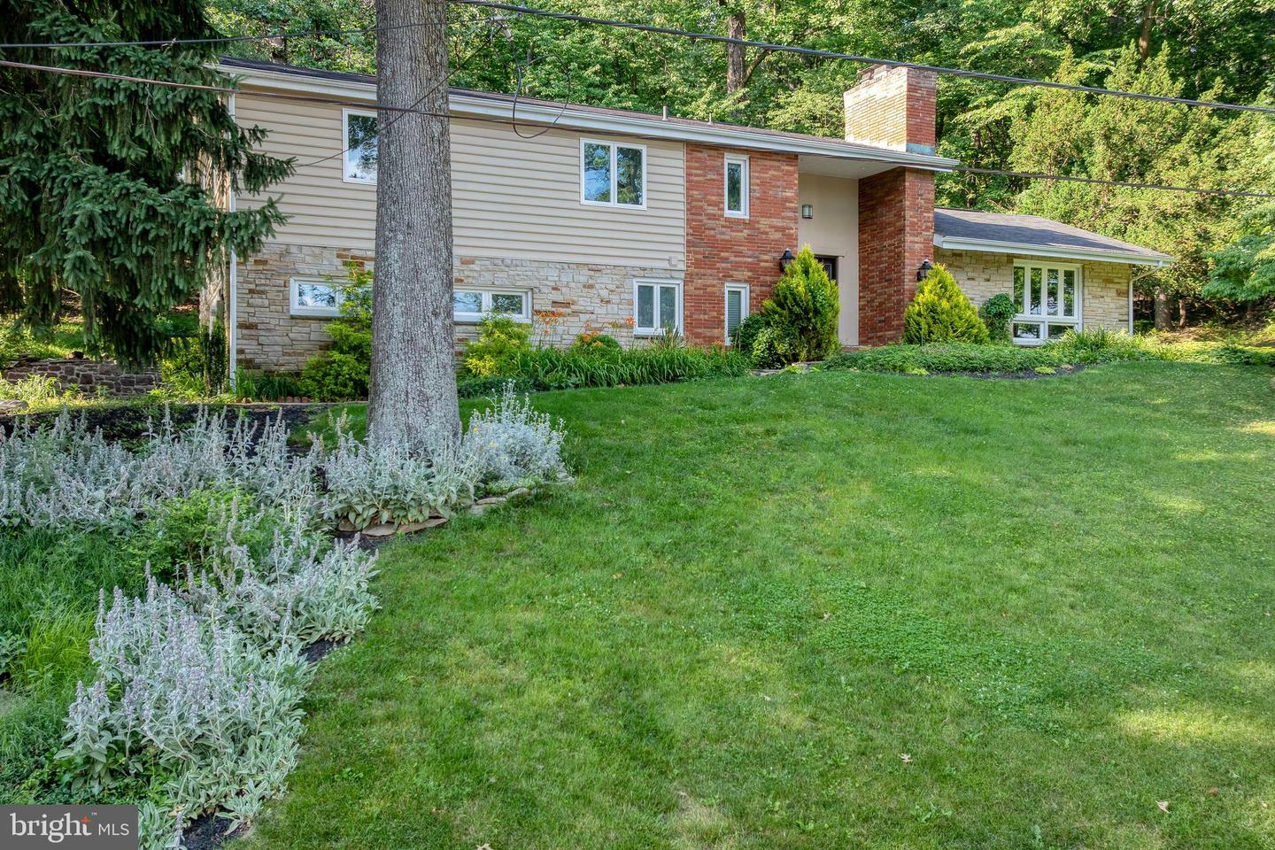 Property Photo:  3373 Barwood Road  PA 17406 