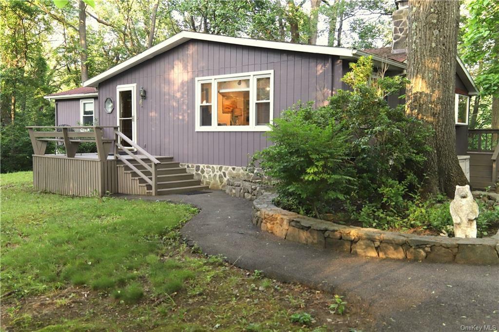 Property Photo:  12 Valerie Lane  NY 10567 