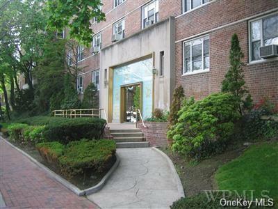 5601 Riverdale Avenue 5A  Riverdale NY 10471 photo