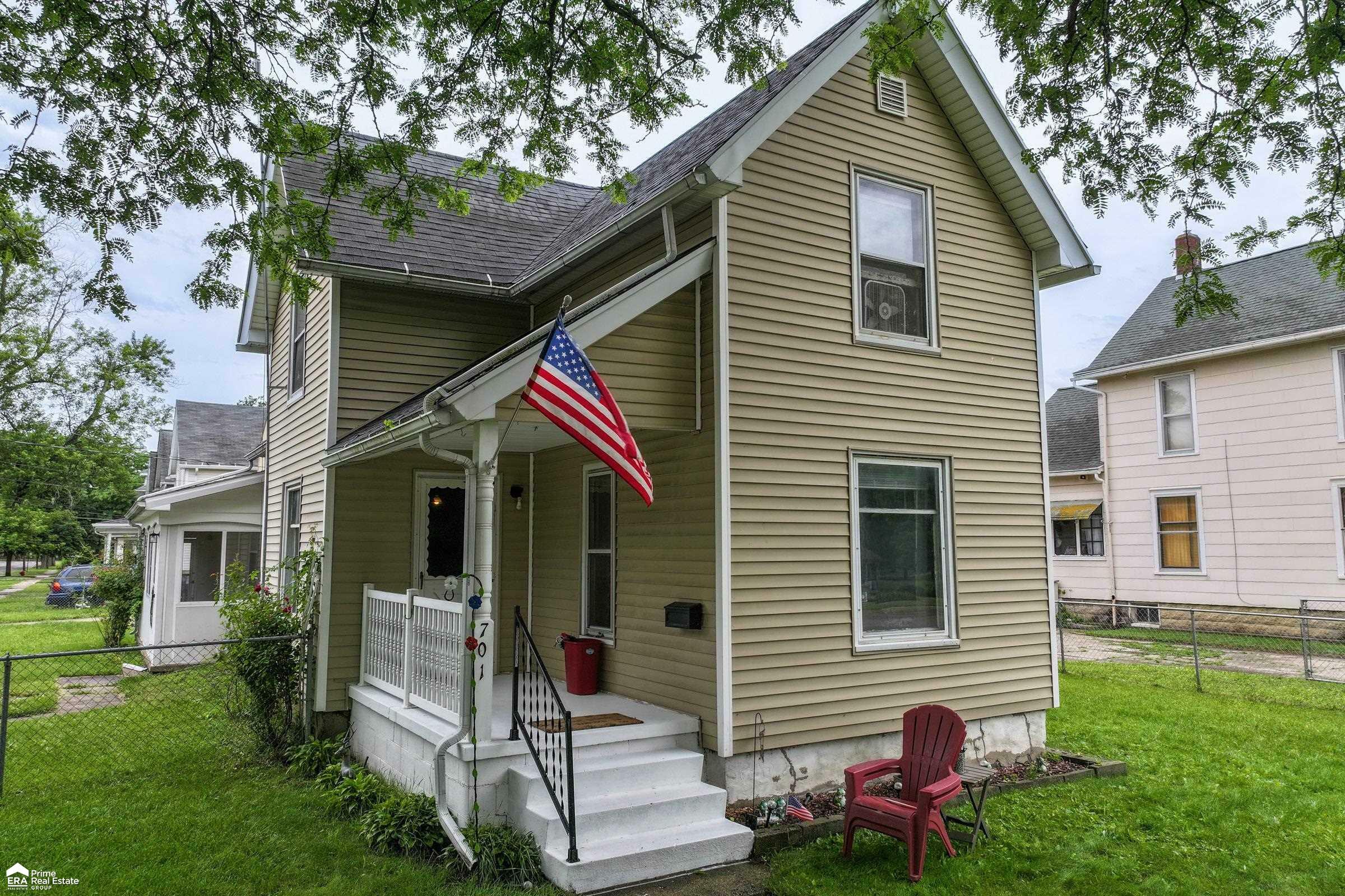 Property Photo:  701 N Saginaw  MI 48429 